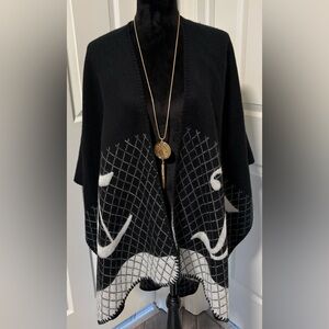 NWT Juicy Couture Acrylic/ Polyester Wrap